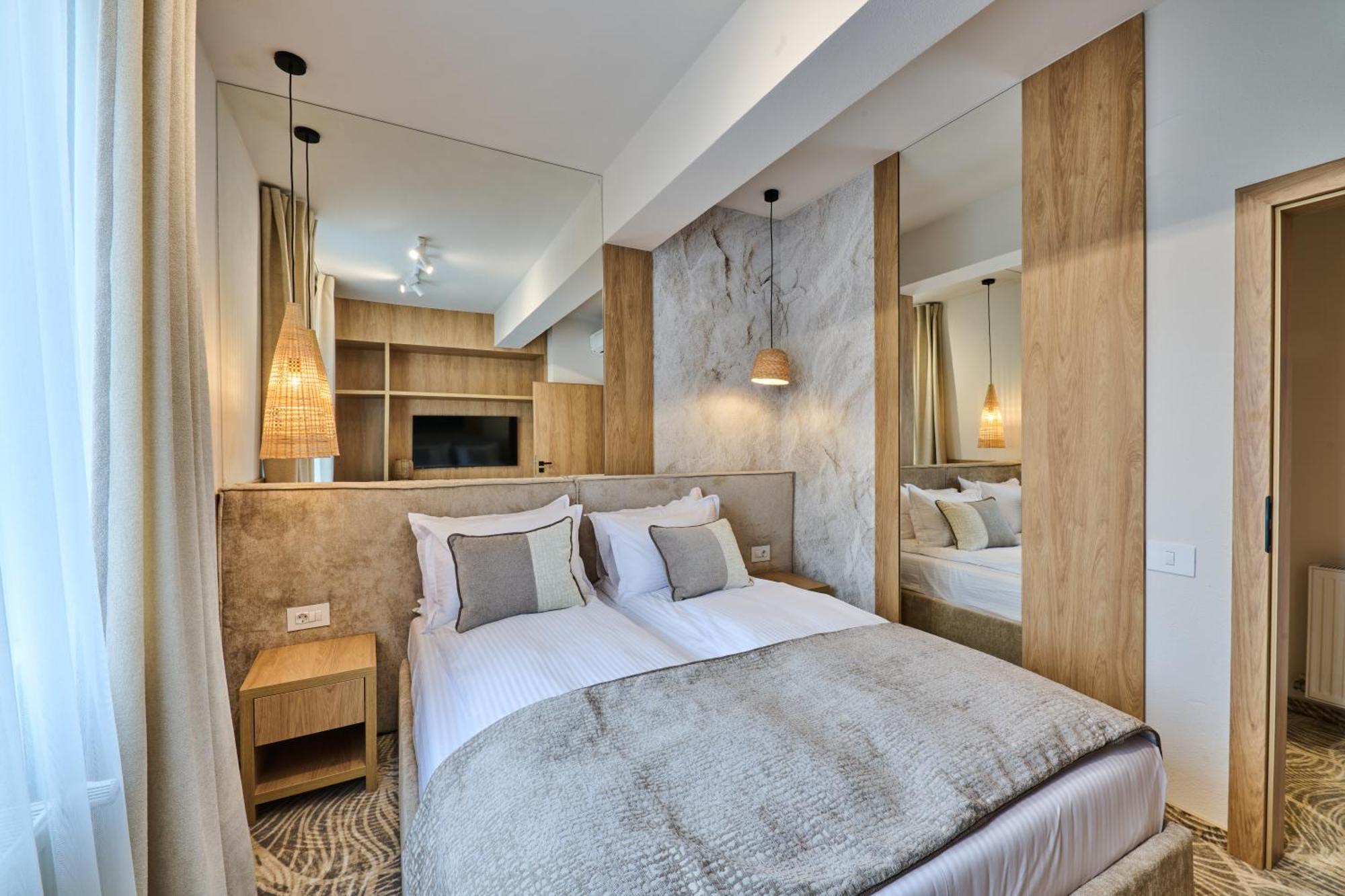 Hotel Serenity Timişoara Extérieur photo