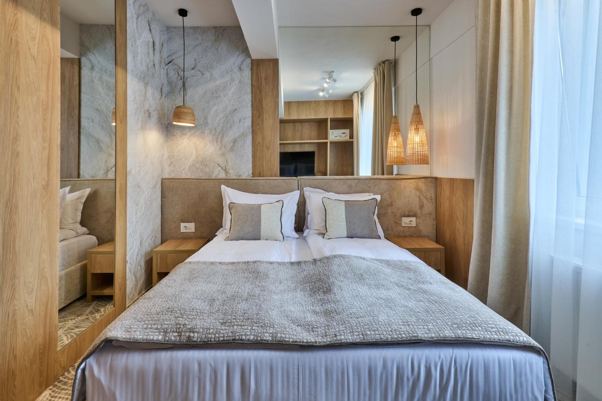 Hotel Serenity Timişoara Extérieur photo