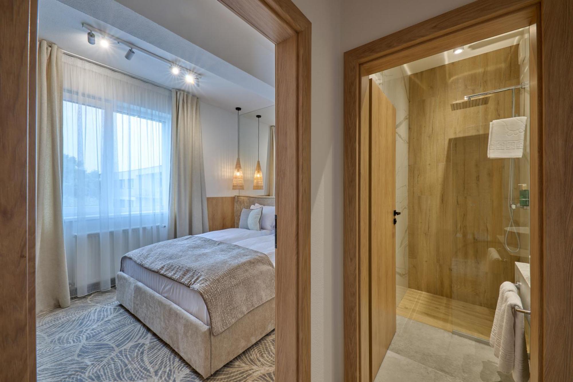 Hotel Serenity Timişoara Extérieur photo